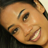 aeasia Naken