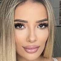 Aída Tomorrow Naken