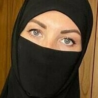 alexa_muslim Naken