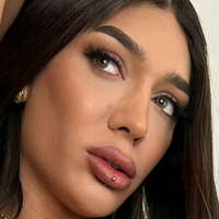 Alexandra Gold Naken
