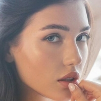 Alina Enero Naken