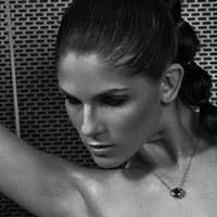 Aline Franzoi Naken