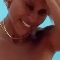 Aline Wirley Naken