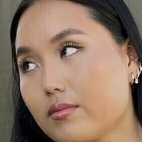 Amber Han Naken