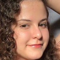 Ana Bluhen Naken