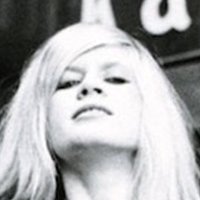 Andrea Feldman Naken