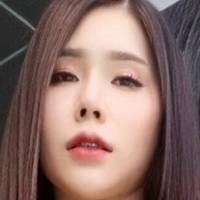 Apr.il Naken