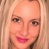 Ashlee Louise Naken