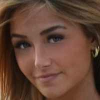 Ava Majury Naken