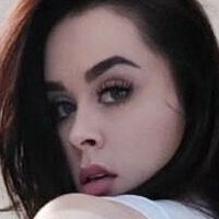 Bella Michaels Naken