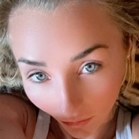 Briana Armbruster aka theskilmuskgirl Naken