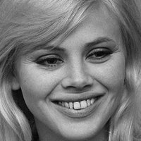 Britt Ekland Naken