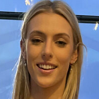 Cara Ellis Naken