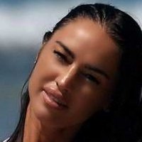 Charlie Riina Naken