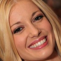 Charlotte Stokely Naken