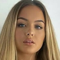 Chloe Xo Nicole Naken