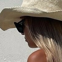 Claudiaisabella Naken