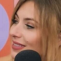 Comedienne Annie Lederman Naken