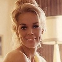 Connie Mason Naken