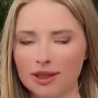 Daniela Virlan Naken