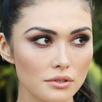 Daniella Pineda Naken