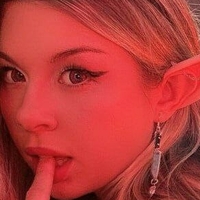 Dessyyc Naken