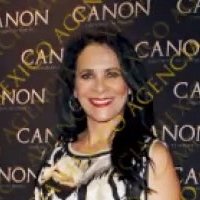 Diana Ferreti Naken