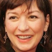 Elizabeth Peña Naken
