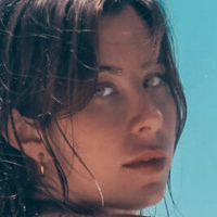 Ellie Batton Naken