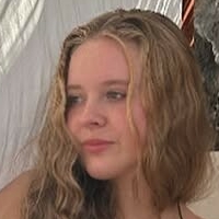 Emilee Elisabeth Naken