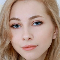 Emily Cade Naken