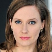 Emily Holmes Naken