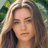 Emily Krueger Naken
