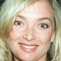 Emma Amos Naken