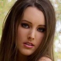 Erica Ellyson Naken