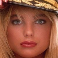 Erika Eleniak Naken