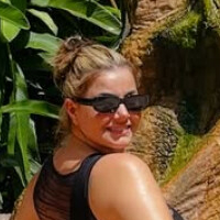 Erika Fierro Naken