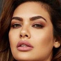 Esha Gupta Naken