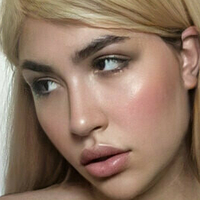 Evelyn Felix Naken