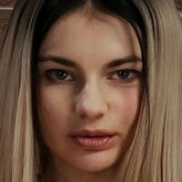 Francesca Rose Naken