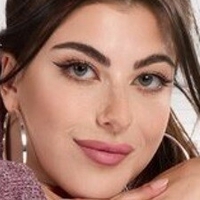 Gal Ritchie Naken