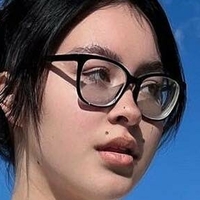 GiGi Naken