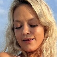 Gina Jaqueline Naken