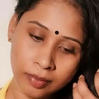 Gowri Mathews Naken
