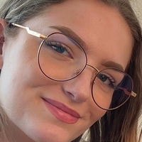 Hailey Davis Naken