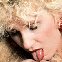 Heidi Hooter Naken