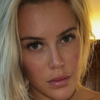 joliebecker Naken
