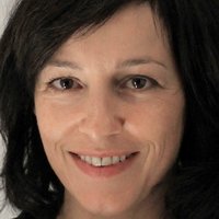 Julia Cencig Naken