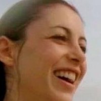 Julie Dray Naken