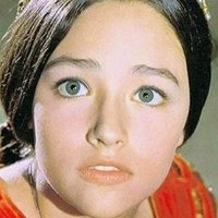 Juliet Reagh Naken